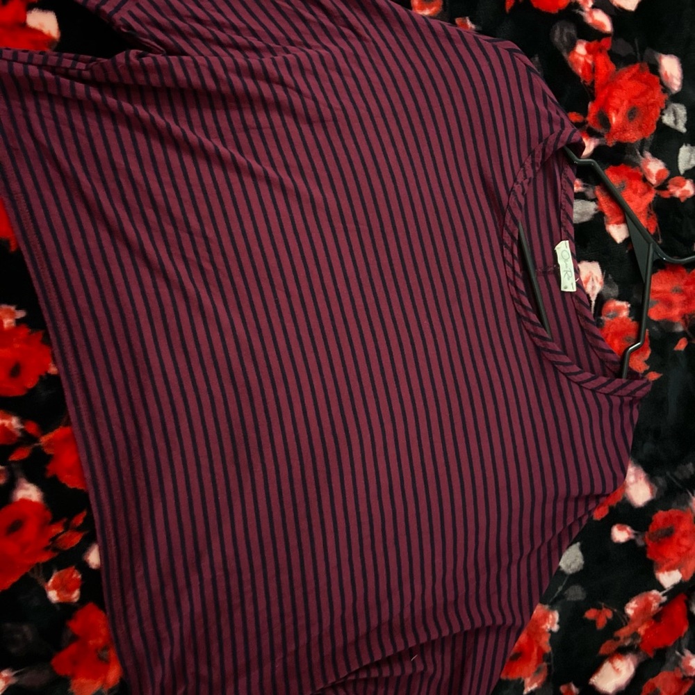 Long sleeve crop